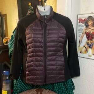Weatherproof 32 Degrees women’s purple/black puffer jacket-size large